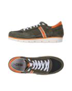 Criss Sneakers