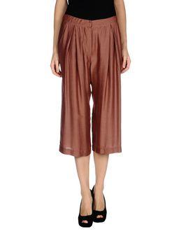 Tua Nua 3/4-length Shorts