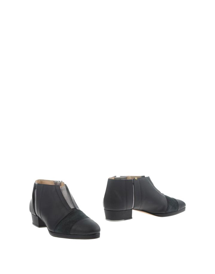 Zoe Lee Booties