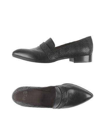 Fru. It Loafers