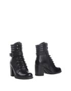 Gusto Ankle Boots
