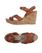 E(x)it Sandals