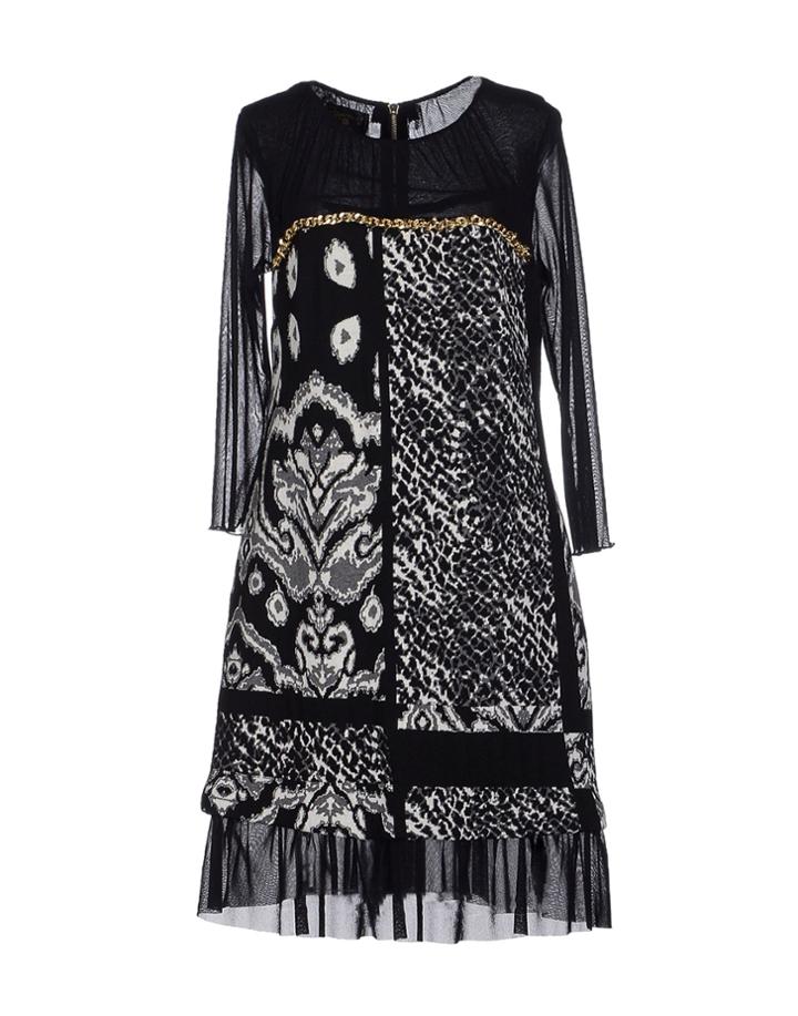 Tangueiras Knee-length Dresses