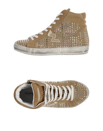 Wannabe Sneakers
