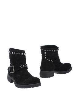 Julie Dee Ankle Boots