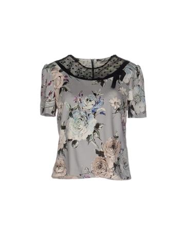 Petite Couture By Chiara Cucconi T-shirts