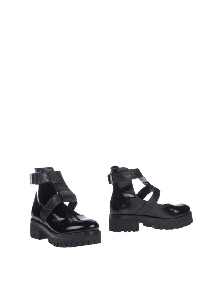 Zahjr Ankle Boots