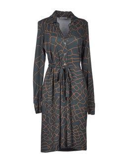 Miki Thumb Knee-length Dresses