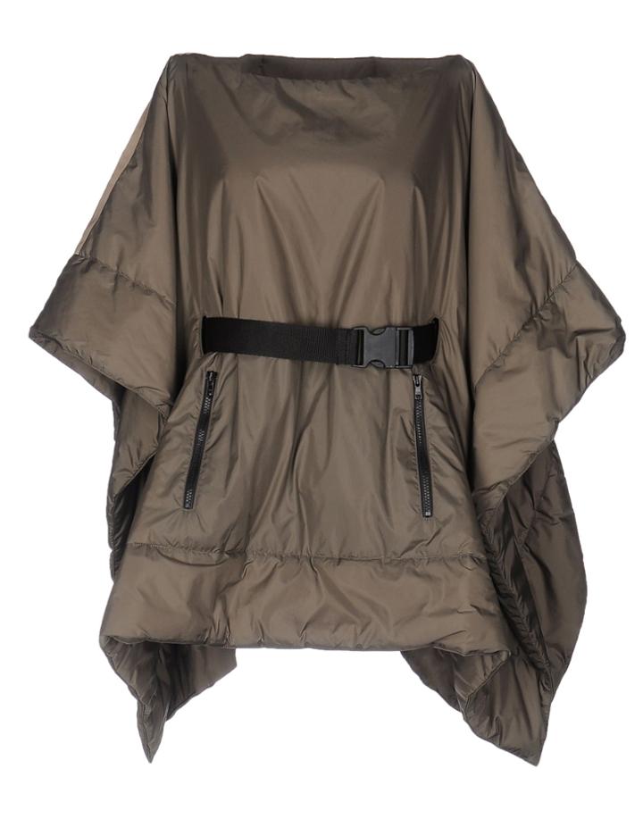 Hache Capes