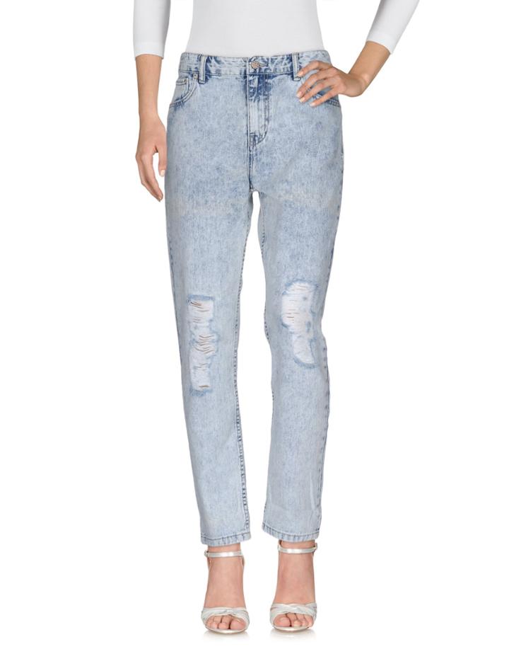 Junkyard. Jeans