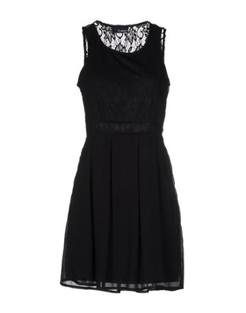 A M  D Short Dresses