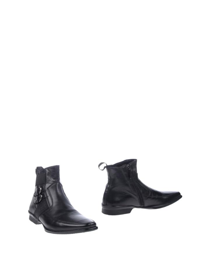 Hornet By Botticelli Ankle Boots