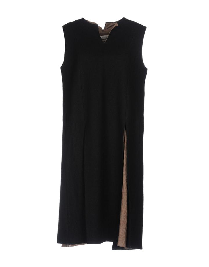 Individual Sentiments Knee-length Dresses