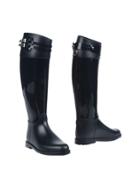 Sloosh Boots