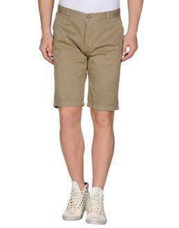 Blauer Bermudas