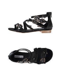 Emanu Lle Vee Sandals