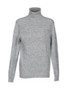 Howlin' Turtlenecks