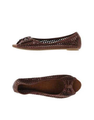 Bueno Ballet Flats