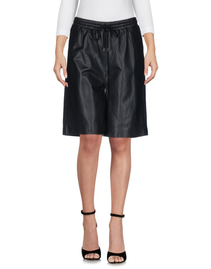 Just Female Bermudas