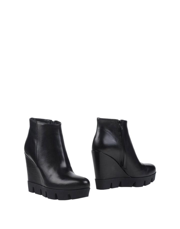 Spektra Paris Ankle Boots