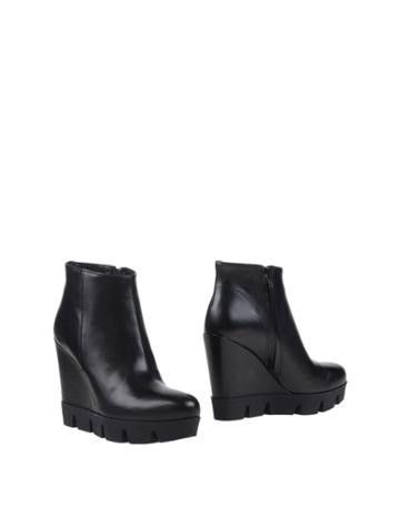 Spektra Paris Ankle Boots