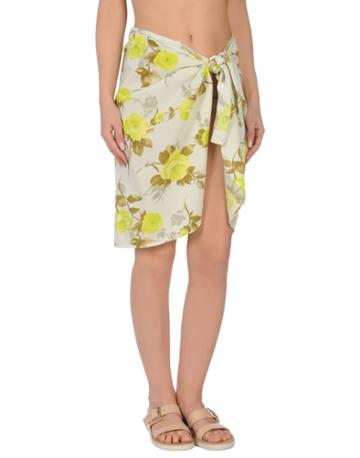 Guillermina Baeza Sarongs