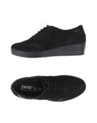 Enval Soft Lace-up Shoes