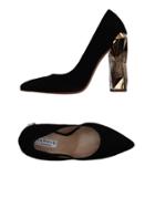Darmaki London Pumps