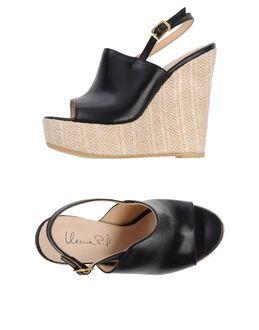 Ilenia P. Sandals