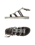 Jarar  Sandals