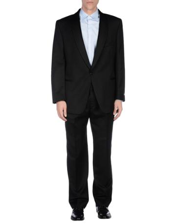 Yonello Suits