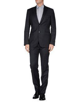 57 T Suits