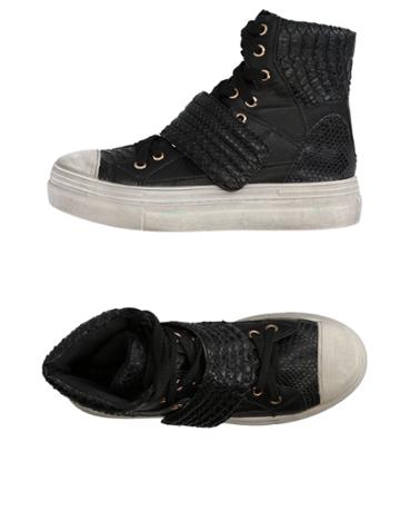 Sexy Woman Sneakers