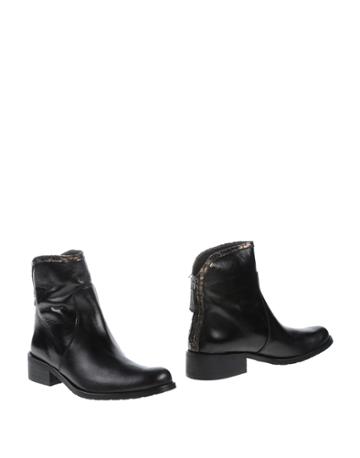 Estefania Marco Ankle Boots