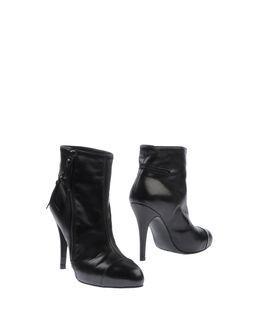 Frida Ankle Boots