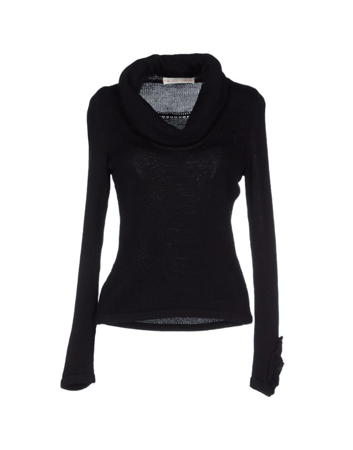  La Main Turtlenecks