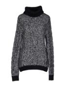 Hyrsu Turtlenecks