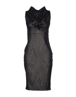 Good On Heels Knee-length Dresses