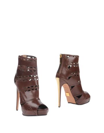 Herv  L Ger By Max Azria Ankle Boots