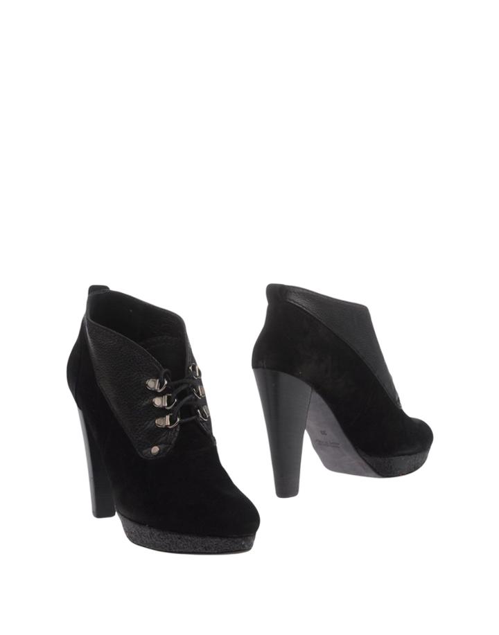 I'm Isola Marras Booties