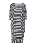 .essential Knee-length Dresses