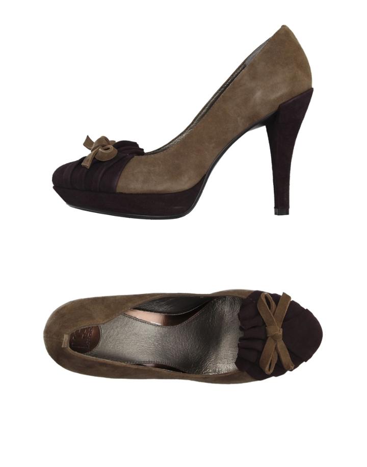 I's London Pumps