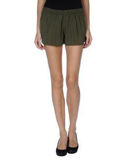 Macr  Shorts