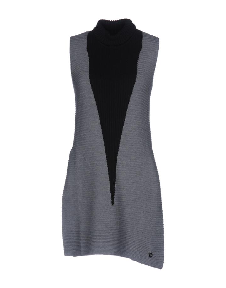 Yynot Turtlenecks
