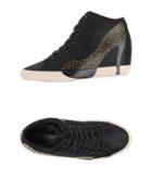 Olo Sneakers