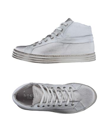 Nous Sneakers
