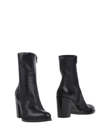 Maison Am Lie Ankle Boots