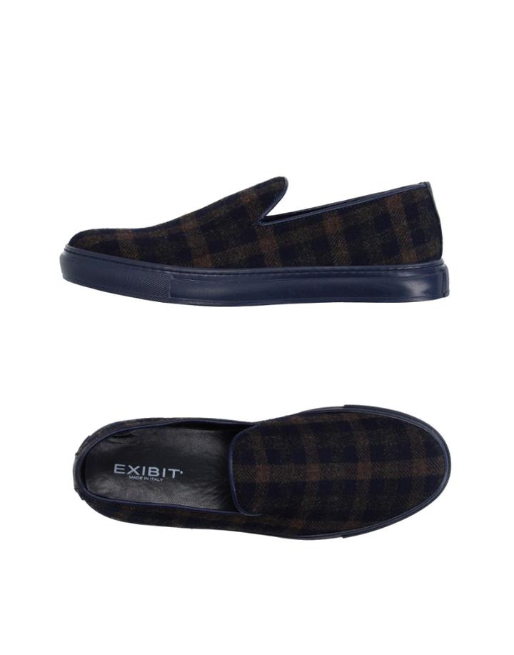 Exibit Sneakers