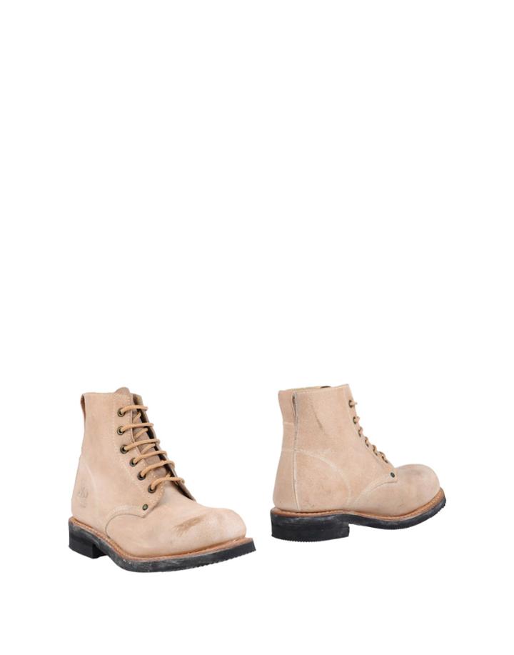 Dry-shod Ankle Boots