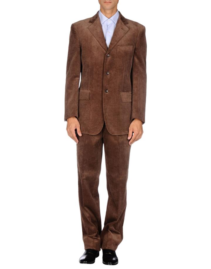 Hub Suits